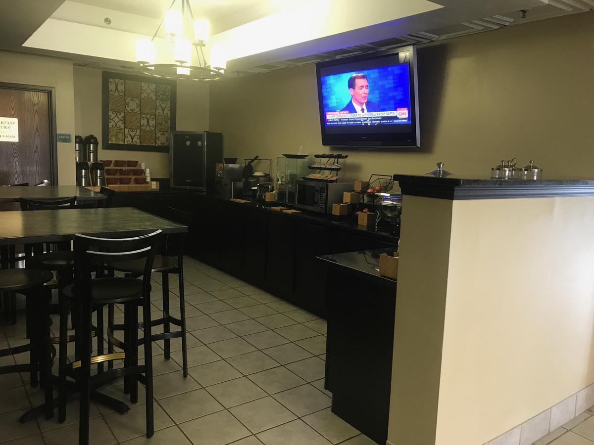 Econo Lodge Уэйнсборо Экстерьер фото
